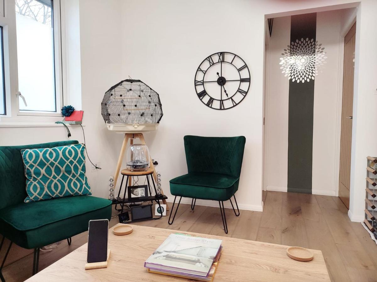Gardens - Private Double Richmond London - * Kew