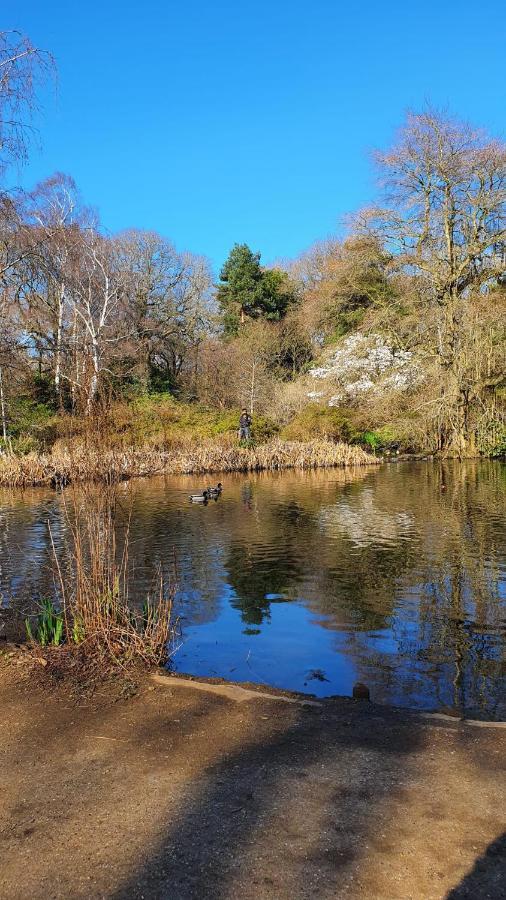 Gardens - Private Double Richmond London - * Kew